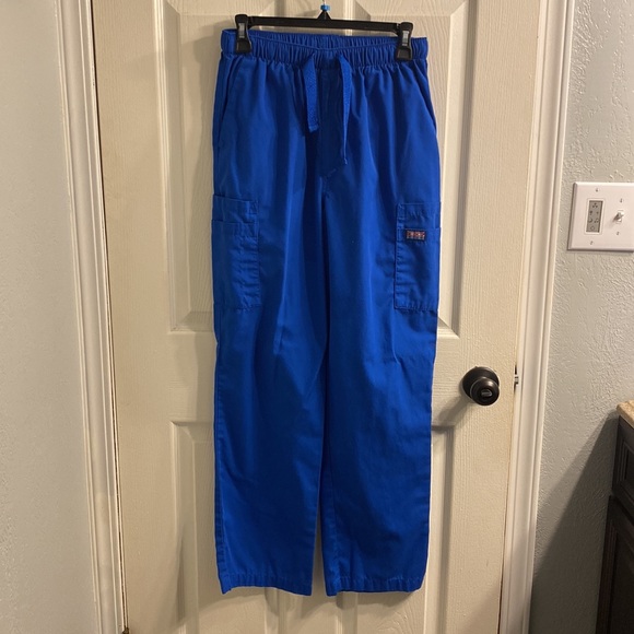 SMALL size Cherokee workwear healthcare scrubs. - Picture 2 of 2